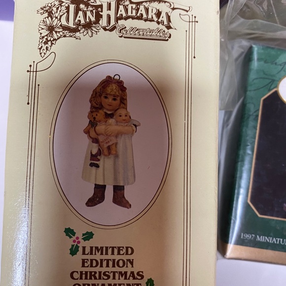 Hallmark ornaments collection - Picture 10 of 11